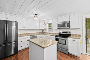 36 Mayflower St, Kingston, MA 02364 - Photo 5