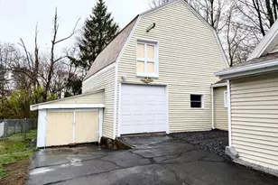 56 N Broadway, Haverhill, MA 01832 - Photo 15