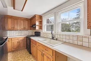 1292 Riverside Ave, Somerset, MA 02726 - Photo 7
