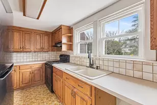 1292 Riverside Ave, Somerset, MA 02726 - Photo 15