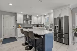 358 S Silver Ln, Sunderland, MA 01375 - Photo 5