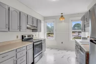 113 May St, Worcester, MA 01602 - Photo 13
