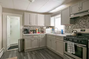 97 Center St, Fairhaven, MA 02719 - Photo 9
