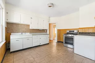 4 Lorette St, Boston, MA 02132 - Photo 11