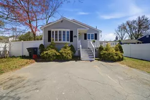 28 Elmwood St, North Andover, MA 01845 - Photo 21