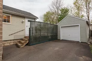 208 Silver St, Greenfield, MA 01301 - Photo 33