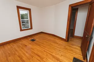 208 Silver St, Greenfield, MA 01301 - Photo 25