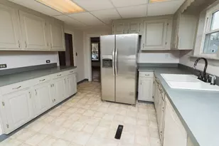 208 Silver St, Greenfield, MA 01301 - Photo 13