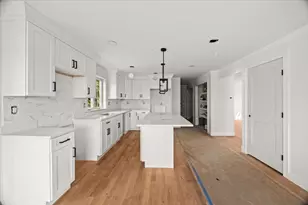 49 Thompson St, Middleborough, MA 02346 - Photo 5