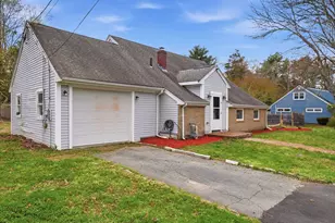 16 Beverly St, Dartmouth, MA 02747 - Photo 9