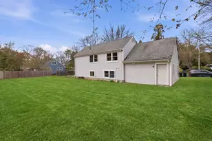 16 Beverly St, Dartmouth, MA 02747 - Photo 11