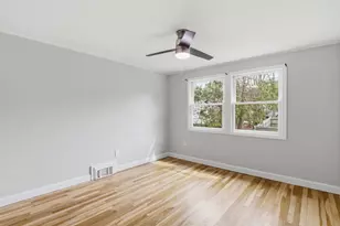 16 Beverly St, Dartmouth, MA 02747 - Photo 31