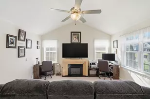 943 Stonegate Landing, Dighton, MA 02764 - Photo 3