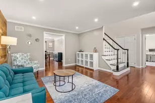 7 Farm Pond Ln, Franklin, MA 02038 - Photo 5