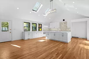 7 Garden Rd, Wellesley, MA 02481 - Photo 9