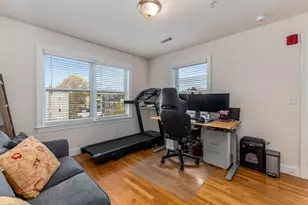 10 Irma St, Boston, MA 02124 - Photo 25
