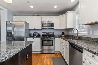 10 Irma St #3, Boston, MA 02124 - Photo 9