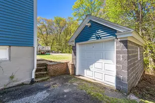 120 N Main St, East Longmeadow, MA 01028 - Photo 29