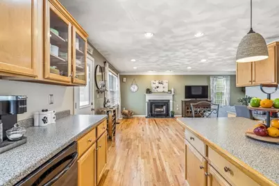 1 Tallowood Ln, Amesbury, MA 01913 - Photo 9