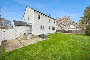 8 Myles Standish Rd, Boston, MA 02132 - Photo 37