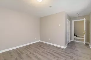 33 Garfield St, Lawrence, MA 01843 - Photo 11
