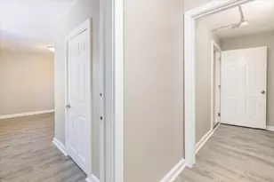 33 Garfield St, Lawrence, MA 01843 - Photo 9