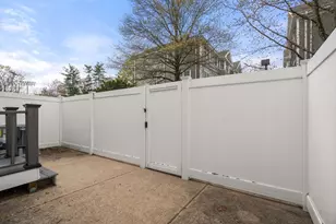 110 Coolidge Hill Rd, Watertown, MA 02472 - Photo 21