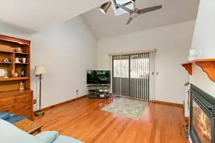9 Eaton Ct, Haverhill, MA 01832 - Photo 11