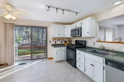 9 Eaton Ct #9, Haverhill, MA 01832 - Photo 7