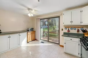 9 Eaton Ct, Haverhill, MA 01832 - Photo 9
