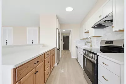 50 Longwood Ave #718, Brookline, MA 02446 - Photo 3