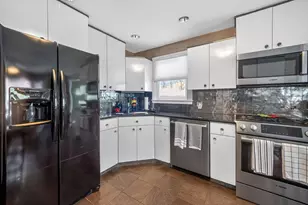22 McRayne Hill Rd, Billerica, MA 01821 - Photo 5