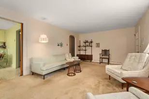 25 Spruce St, Milton, MA 02186 - Photo 5