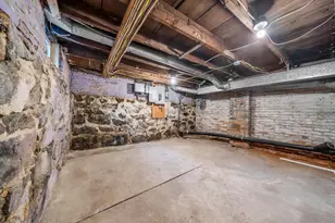 16 Chestnut St, Newburyport, MA 01950 - Photo 35