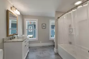 16 Chestnut St, Newburyport, MA 01950 - Photo 23
