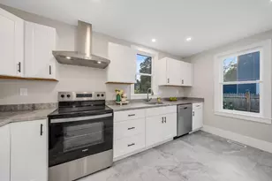 16 Chestnut St, Newburyport, MA 01950 - Photo 7