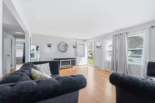 54 Shaw Park Ave, Chicopee, MA 01013 - Photo 9