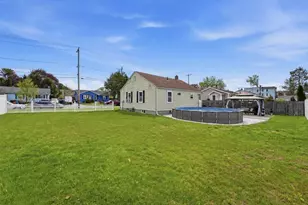 54 Shaw Park Ave, Chicopee, MA 01013 - Photo 35