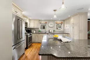 147 Charlton St, Arlington, MA 02476 - Photo 11