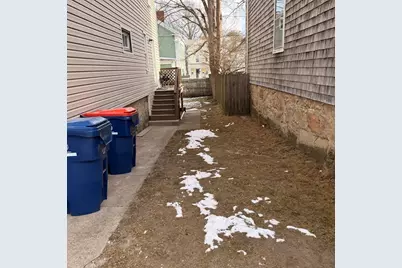 84 Walden St, New Bedford, MA 02740 - Photo 17