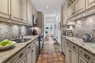 180 Marlborough St, Boston, MA 02116 - Photo 9