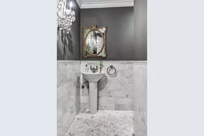 180 Marlborough St #2, Boston, MA 02116 - Photo 25