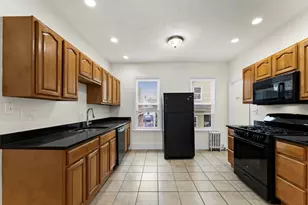 12 Gayland St, Boston, MA 02125 - Photo 17