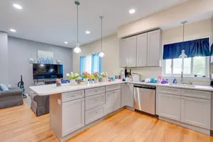 28 Washington St, Stoneham, MA 02180 - Photo 3