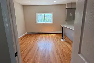 28 Washington St, Stoneham, MA 02180 - Photo 7