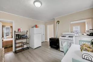 20 Mott St, Worcester, MA 01604 - Photo 11