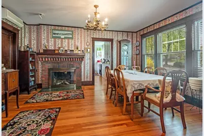 1066 Pleasant Street, Worcester, MA 01602 - Photo 13