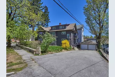 1066 Pleasant Street, Worcester, MA 01602 - Photo 3