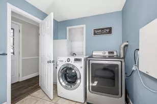 106 Grove St, Reading, MA 01867 - Photo 13