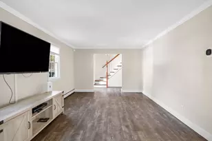 106 Grove St, Reading, MA 01867 - Photo 3